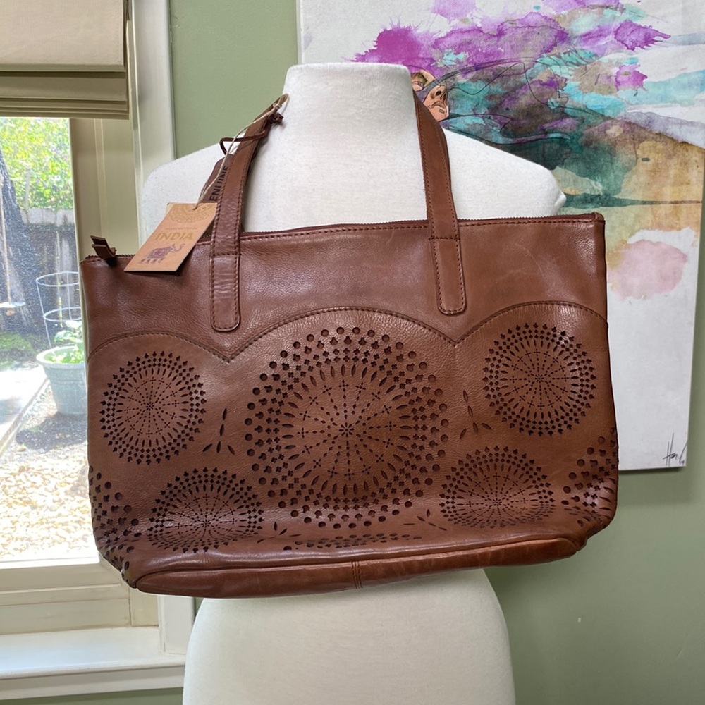 Beautiful hand crafted brown leather bag, soft and roomy - NWT